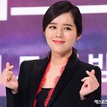 한가인 <b>수난</b>시대…'극성맘' 해명 끝나니 '명품 풀세팅' 오해 차단...