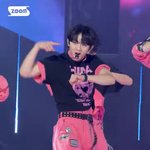 <b>QWER</b> 소비하는 남돌;