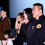 [사진]마동석, 영화 '백수아파트' 제작자로 관객들에게 인사