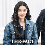 김유정 '흰 눈 맞으며 화보 같은 출국' [<b>TF</b>사진관]