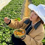 <b>S.E.S</b> 슈, 불법 도박 끊고 농부 됐다…새참 먹는 아낙네