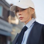 윈터는 ㅈㄴ 여리여리해서 <b>여성</b>스럽게 예쁜데
