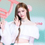 이즈나 정세비, 데뷔 신고식 제대로 치렀다..'더쇼' 첫 MC 합격점