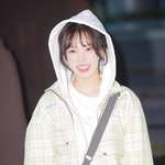 레드벨벳 웬디, ‘<b>Today</b> is 완초딩’ (웬디의 영스트리트 출근길)...