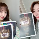 <b>배역</b> 다른 감성..우주소녀 수빈·연정, 뮤지컬 대본 리딩 인증샷