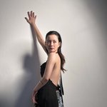 정유미, <b>시원</b>하게 드러낸 등..파격 노출 이런 모습 처음이야