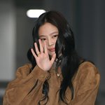 블핑 제니, 실내 간접흡연 잊고 있었는데 직접 언급…정면돌파 득될까...