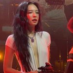 제니 너무 <b>예쁘다</b>