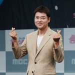 "거의 신혼부부"..전현무, '20세 연하' 홍주연 열애 입...