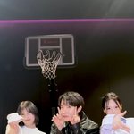 와 트와랑 <b>방탄</b>이 같이 챌린지를 하다니