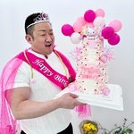 마동석, 공주세트 소화하는 <b>마블리</b>..생일 케이크도 키티라니!