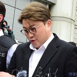 [단독] "팬들 미치도록 보고싶다"…김호중 옥중편지 보니