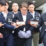 김호중, <b>절절</b>한 옥중 편지 공개 “내 식구들, 미치도록 그립습니다”...