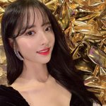 이사진 뭔가 <b>설아</b>로도 보이고 보나로도 보인다