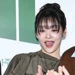 “조용히 살고 싶다” 행복한 <b>비명</b>, 한 것도 없이 ‘실버 버튼’...