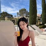 이유비, 미국 여행 중 강렬한 수영복 자태 공개 [<b>SNS</b>]