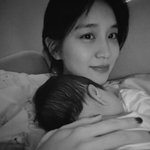 정<b>유민</b>, 아기 품에 안고 미소…비연예인과 결혼 7개월만 엄마 됐다