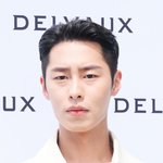 얘들아 솔직히 둘 중 누가 더 잘생김?