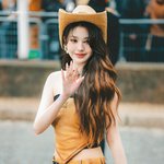 <b>카우</b>걸로 변신한 장원영