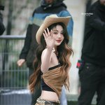 미우미우 패션쇼 간 여돌들