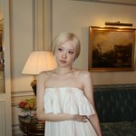 <b>생로랑</b> 패션쇼 로제&amp;차은우