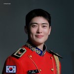 군생활이 꽤 행복해 보이는 남돌 근황