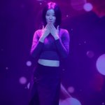 “목소리가 <b>보물</b>”…서예지, 제니 ‘만트라’ 커버 영상 100만 뷰...