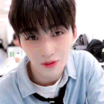 투어스 지훈이 못생긴거야?