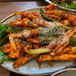 <b>더덕</b>무침 좋아하는 사람??