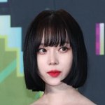 단발 <b>충동</b>생긴다