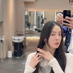 [댓글부탁해] 긴 생머리 싹둑 ＞ <b>칼</b>단발 된 배우 이다희