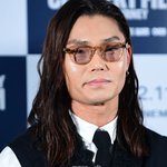 [댓글부탁해] 김범수, 故휘성 추모 “<b>밤새</b> 나눴던 음악 얘기들…잊지...