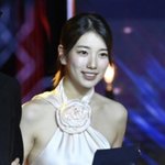 [댓글부탁해] 수지 이거 보조<b>개야</b>?