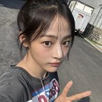 뉴진스 민지 브이 중독이었네 “그만해볼까” 어도어 갈등 속 독보적...