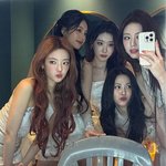 있지 <b>이사진</b> ㅈㅉ 연예인같음