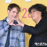 [댓글부탁해] 봉준호 매직도 안 통하나…'미키 17', 개봉 18일...