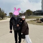손예진·현빈 부부의 달달한 봄 데이트 웃음꽃 활짝