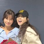 <b>송윤아</b>, 후배 자존감 세워주는 예쁜 언니..안꾸며도 여신