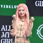 '데뷔 6년차' 에버글로우 <b>왕이런</b> "수입 0원, 정산 받은 적...