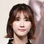 아침부터 구토.."원인 모를 <b>피부병</b> 앓아 우울증→대인기피증"...