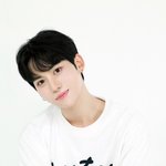 <b>드리핀</b> 황윤성, 24일 입대 앞두고 팬들에 손편지 "성숙해져서...