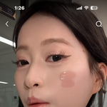 이런 <b>색감</b> 블러셔 아는사람