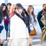 [사진]아이브 레이,'멤버들과 함께 아름다운 출국길'