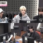 MC몽 품 안긴 더보이즈 “완전체 이적 ‘다 같이 가자’는 마음...