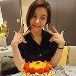 옥주현, 절친들과 44살 생일 파티..<b>이진</b>-조여정 등 다 모였네