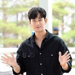 [단독]김수현 측 설거지 사진 공개 직후 고 김새론 위로금 카드...