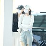 여자친구 엄지-신비 ‘마스크 커플’[포토엔<b>HD</b>]