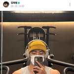 뷔 최근 <b>근황사진</b> 올렸는데 몸 봐봐
