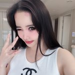 ‘다이어트 대성공’ 박봄, 한껏 예쁘게 꾸미고 찍은 사진..이마에는...