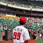 완벽한 선수 피지컬 뽐내며 시구한 남돌